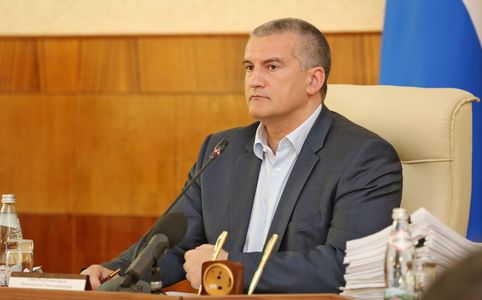Аксенов пригрозил главам администраций Крыма увольнением