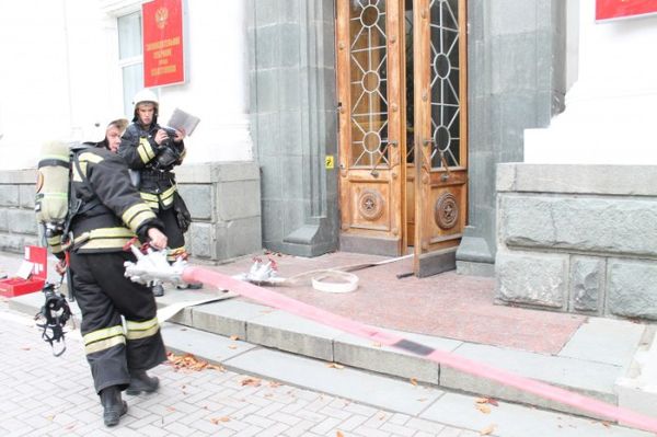 спасатели Севастополя потренировали депутатов