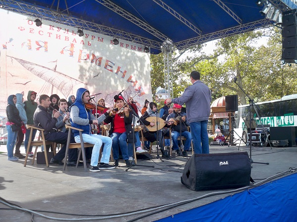 vistuplenie yalta 24