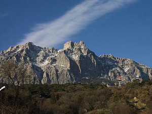 В Ялте молодая туристка упала со скалы