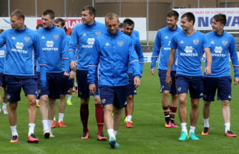 Суровые челябинские лягушки предсказали победу России в матче с Англией на Евро-2016