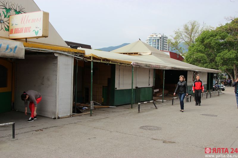 cvetohniy rinok yalta 24IMG 7764