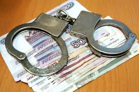 В Ялте мошенник «развел» на 262 тыс. рублей двух местных жителей