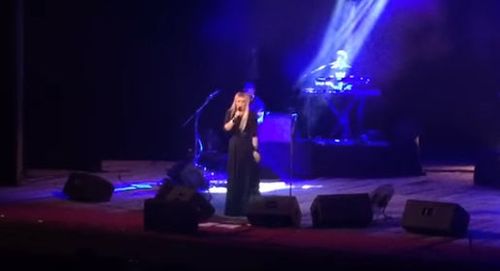Ирина Дубцова выступила бесплатно в Симферополе: организаторы концерта скрылись с деньгами