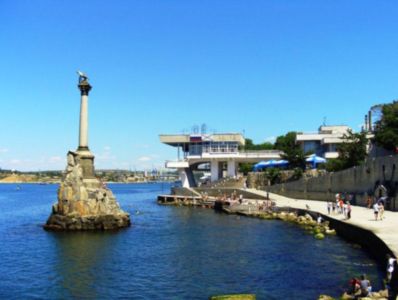 Краснодарец совершил заплыв из Сочи в Севастополь