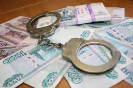 В Крыму за взятку в 1,6 млн рублей задержаны трое правоохранителей