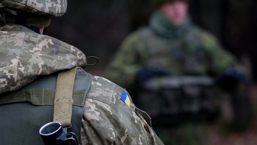 На границе с Крымом растет количество украинской бронетехники - источник