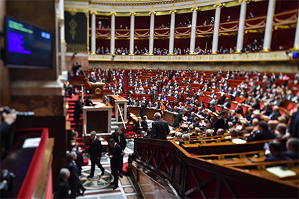 Французские парламентарии приняли резолюцию об отмене санкций против России