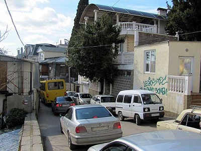 Улица Дражинского в Ялте для автотранспорта будет перекрыта до 1 ноября 