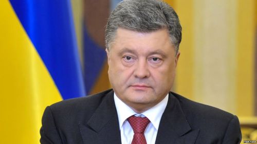 В сентябре Порошенко изменит статус Крыма