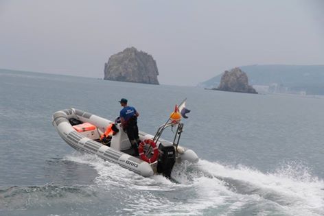  В Симеизе отдыхающим, вышедшим в море на катамаране, понадобилась помощь спасателей