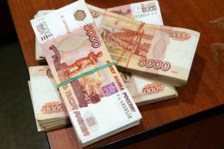 В Крыму за «миллионную» взятку пойдет под суд полицейский начальник