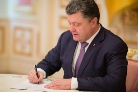 Порошенко подписал указ о блокировке в Украине «Яндекса», «ВКонтакте» и «Одноклассников» 