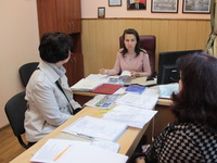 Жители улицы Мисхорская просят депутата вернуть песочницу 