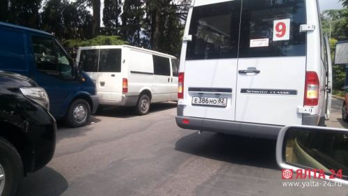 В Ялте с начала года на водителей маршруток поступило 250 жалоб