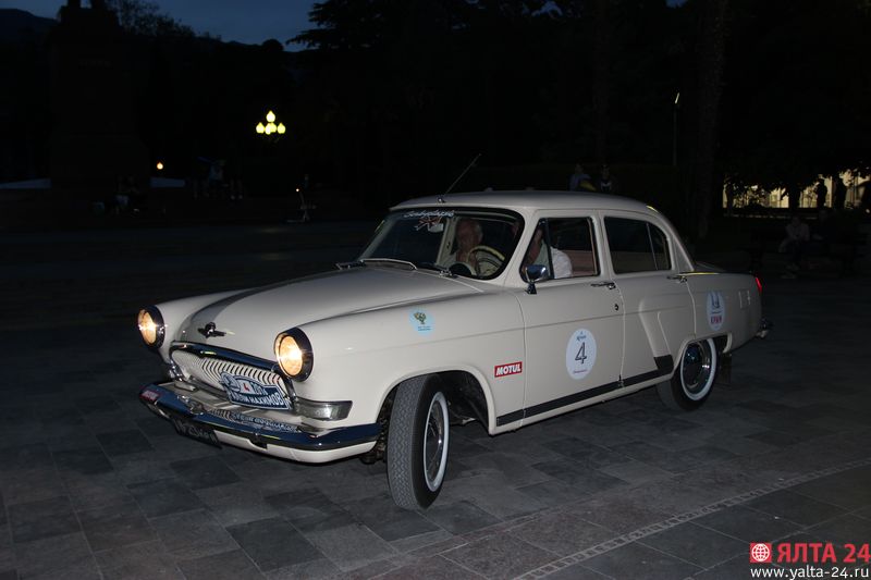 retro avto yalta