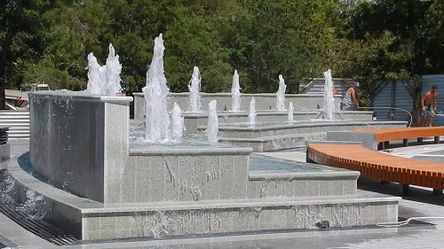 В Симферополе за 1,5 млн рублей восстановят три фонтана