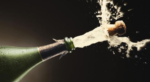 В Ялте распитие шампанского за знакомство окончилось ограблением