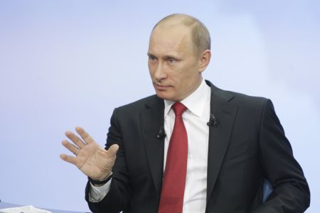Путин призвал отличать тех, кто использует борьбу с коррупцией как саморекламу