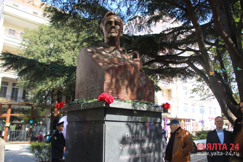pamyatnik ruzvelt
