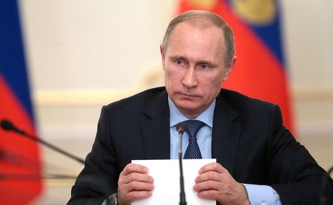 Путин подписал закон об установлении новых штрафов для чиновников