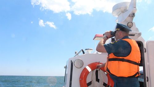 Поиски моряка с затонувшего у берегов Крыма сухогруза Anda продолжаются третьи сутки