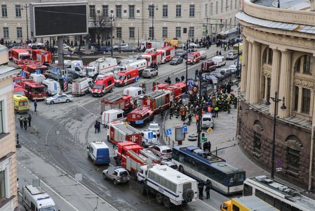 Предварительно взрывное устройство в метро Санкт-Петербурга привел в действие террорист-смертник