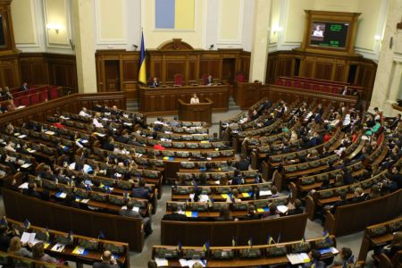 В Верховной Раде предложили запретитить украинским артистам выступать в России