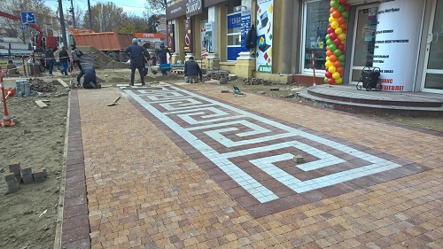 Власти Симферополя через суд хотят вернуть деньги за ремонт центра города