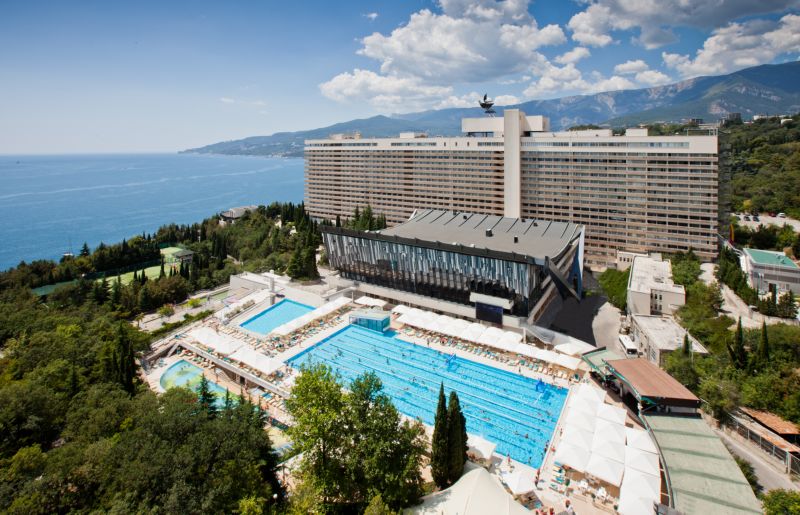 yalta inturistyalta inturist