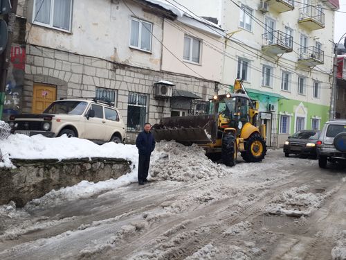 Руководителей ведомств, не справившихся с последствия снегопада в Ялте, накажут