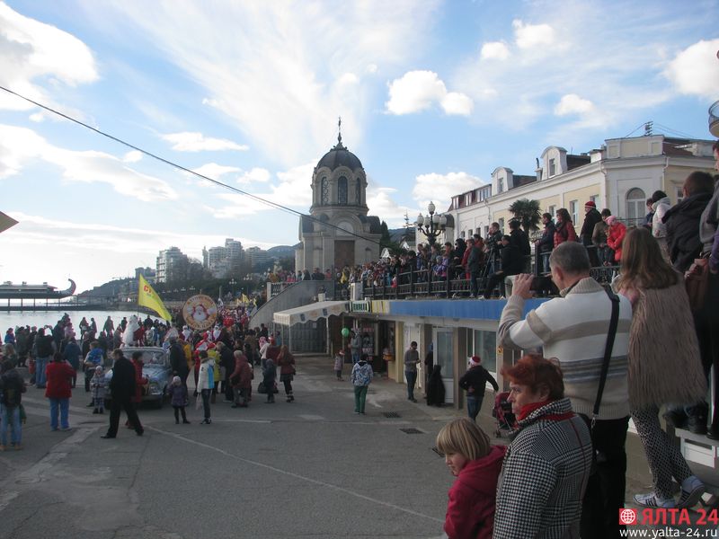 moroz parad yalta 24IMG 4081