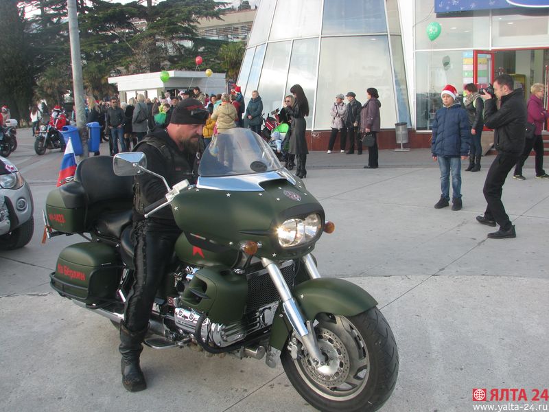 moroz parad yalta 24IMG 4099