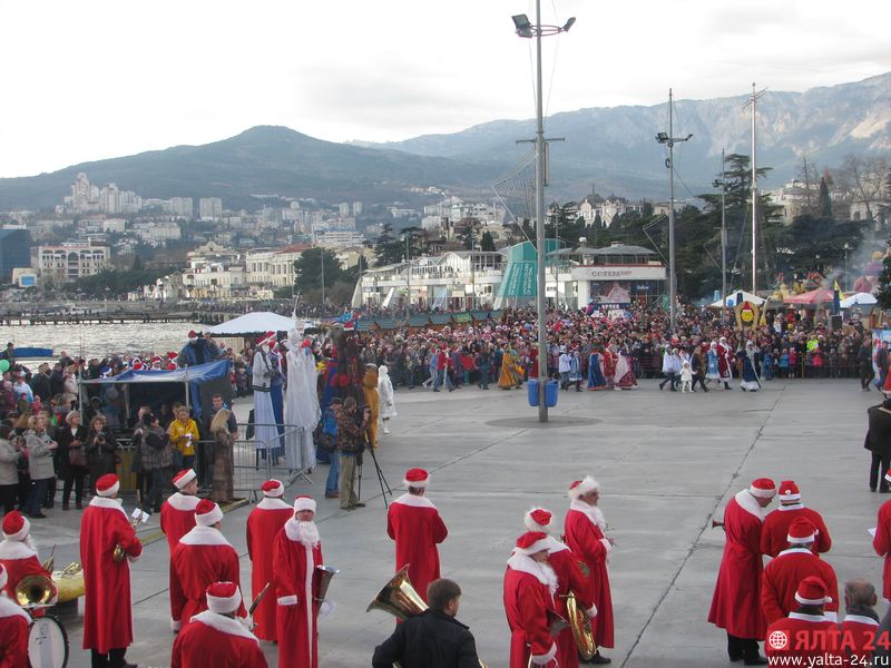 moroz parad yalta 24IMG 4146