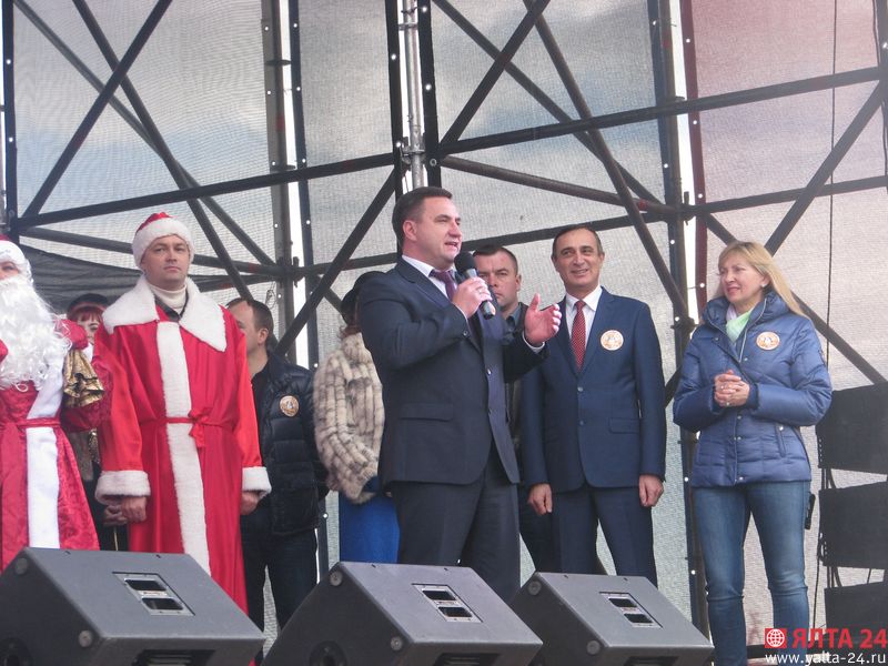 moroz parad yalta 24IMG 4153
