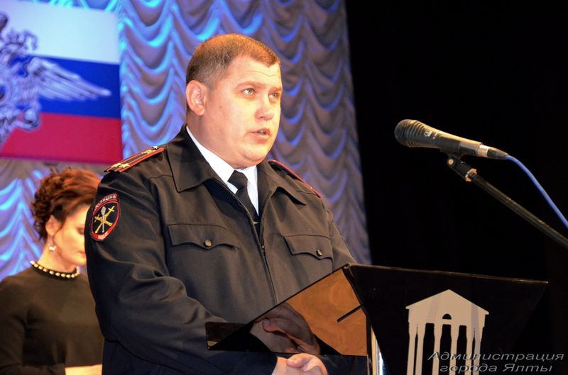 Ялтинских полицейских поздравили с профессиональным праздником 2 poliziya