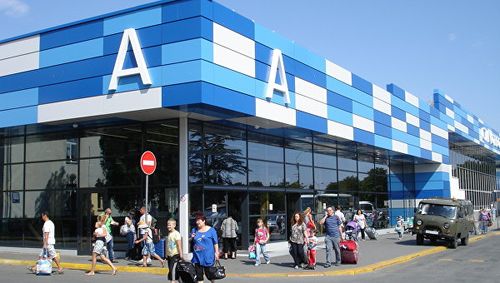 В аэропорту Симферополя усилены меры безопасности