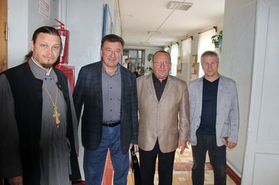 школа в Ливадии 150-летие