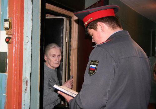 Участковые Ялты обходят каждую квартиру