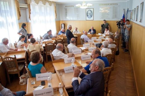 студенты