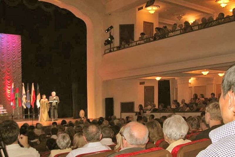 театр Чехова