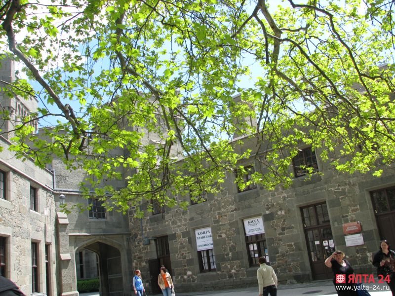 Алупкинский дворец