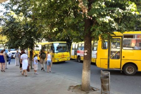 Власти Ялты добиваются, чтобы автобусы из города в поселки ходили допоздна
