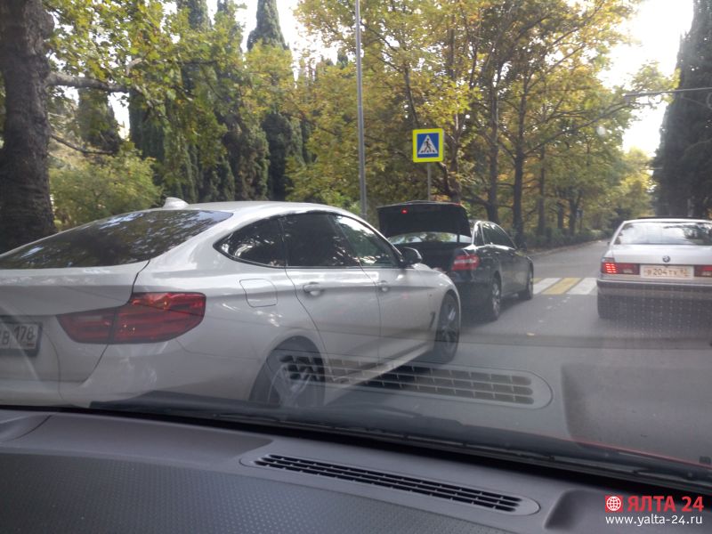 Авария в Ялте на улице Киевской