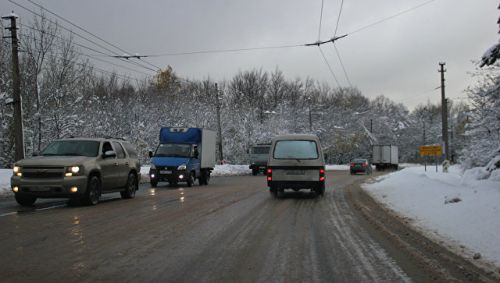 Ангарский перевал засыпает мокрым снегом