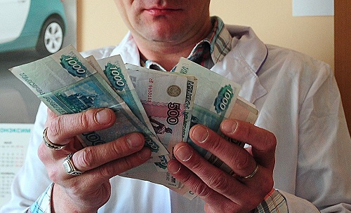 Заработная плата врачей в Крыму