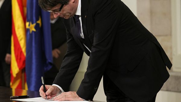 Глава Каталонии подписал декларацию о независимости