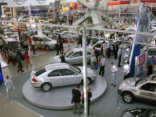 автомобильная выставка