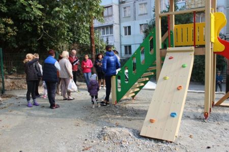 Детские площадки в Ялте