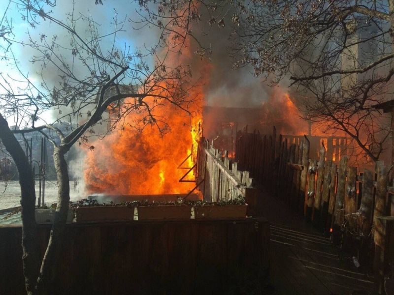 пожар на Спендиарова в Ялте